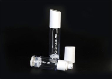 Schwarze Airless-Flasche