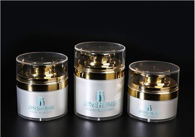 Quadratische Airless-Flasche